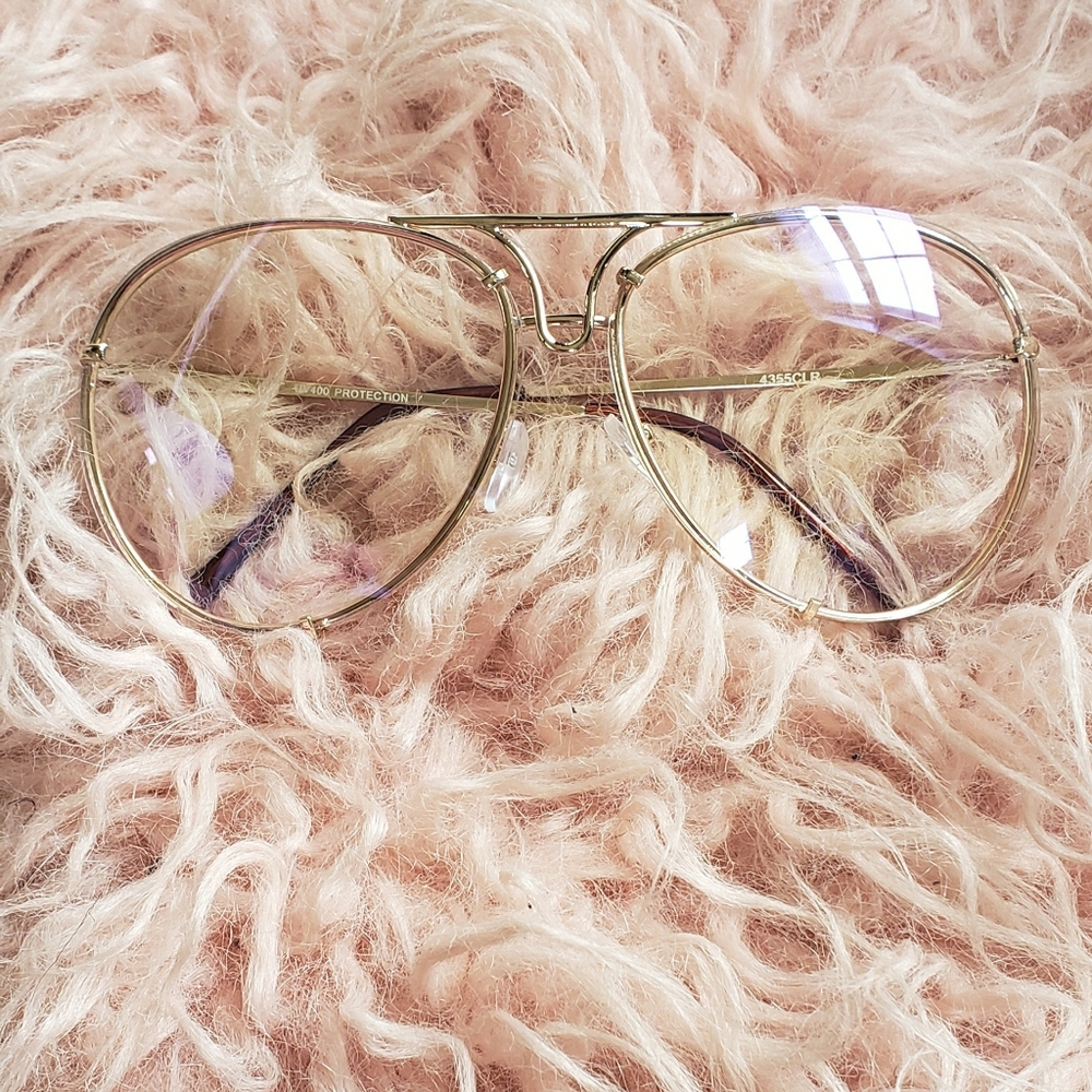 Oversized Aviator glasses